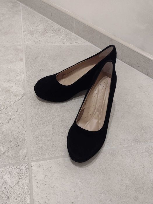 Дамски обувки на платформа