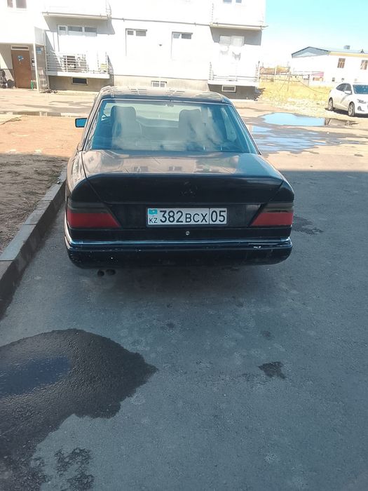 продам мерс 124 е260