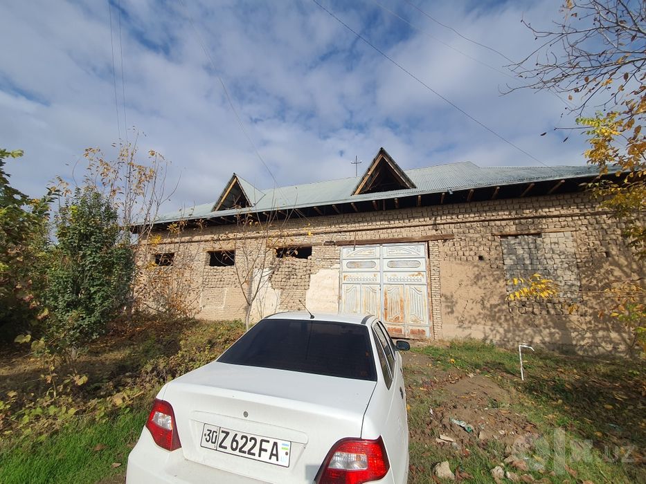 Juma shahrida hovli sotiladi