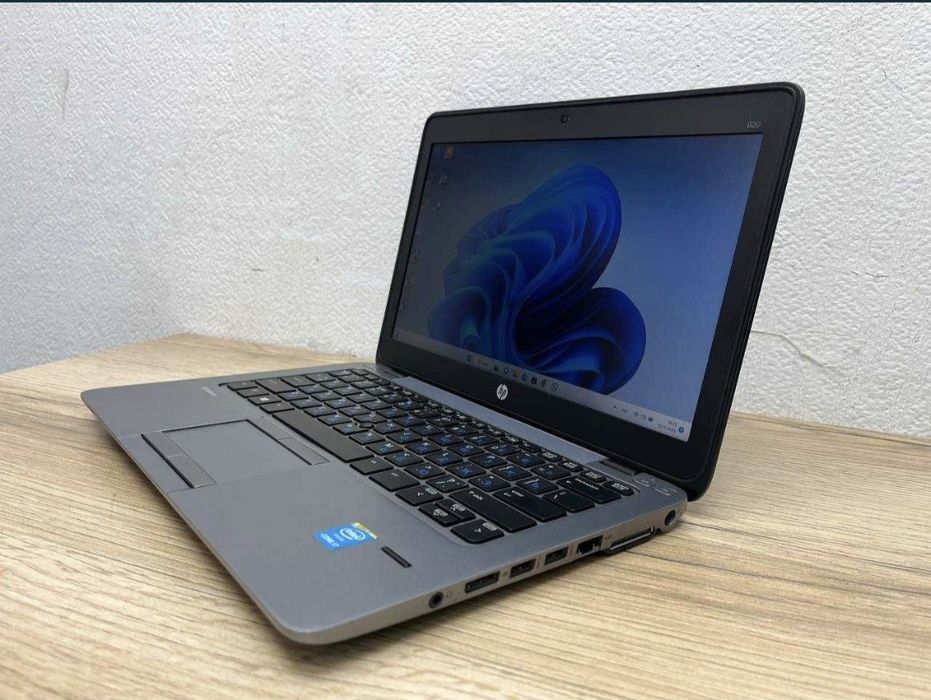 Продам компактный ноутбук hp elitebook