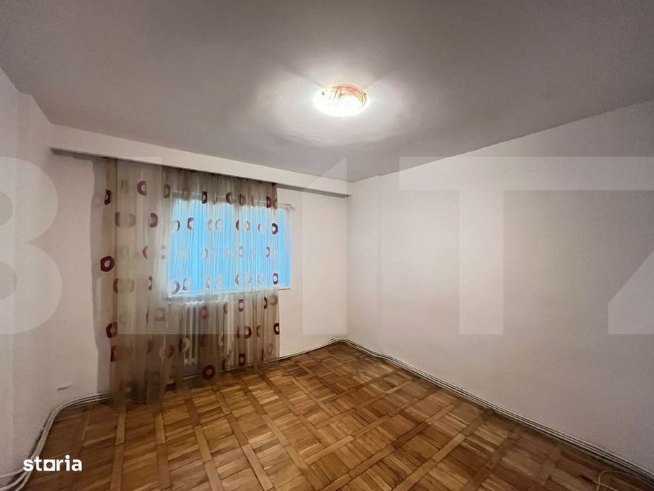Vanzare apartament de 3 camere, etaj 3, decomandat zona Primaverii — fotografia 3