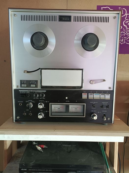 Магнитофон JVC катушечный