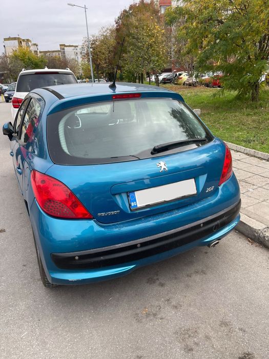 Качествени коли под наем