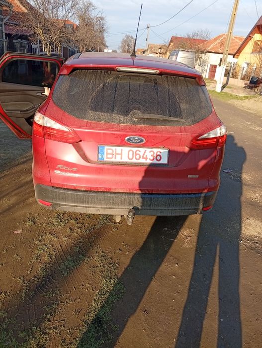 Vând Ford focus impecabil