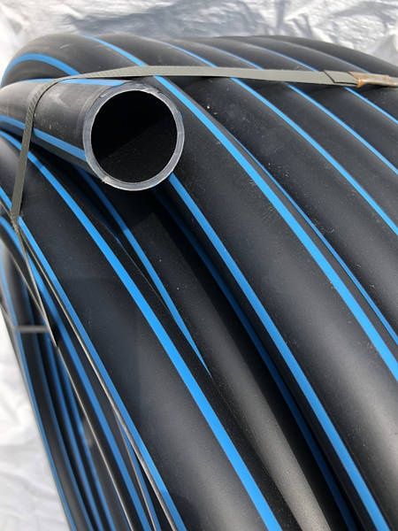 Труба полиэтиленовая пластиковый канализационная политилен трубы ПНД