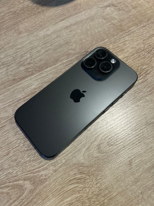 Продам iphone 15 pro 128