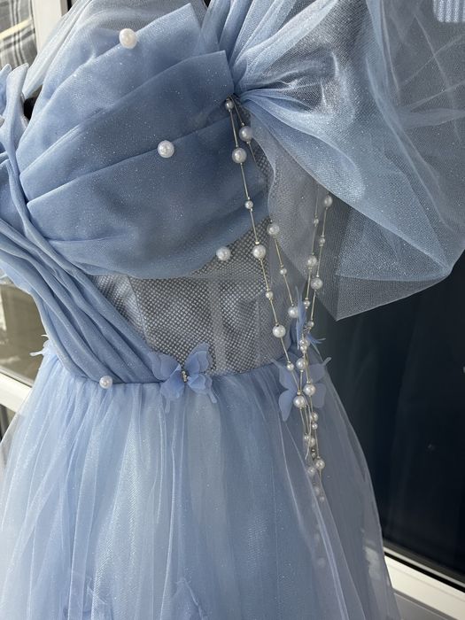 Платье вечернее идеально на выпускной