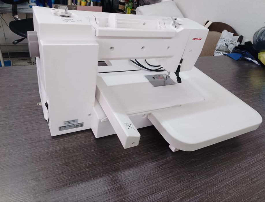 Продаётся вышивальная машинка JANOME