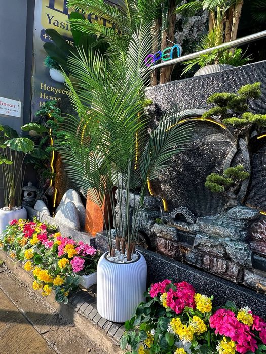 Искусственные цветы и деревья. Sun'iy gullar va daraxtlar