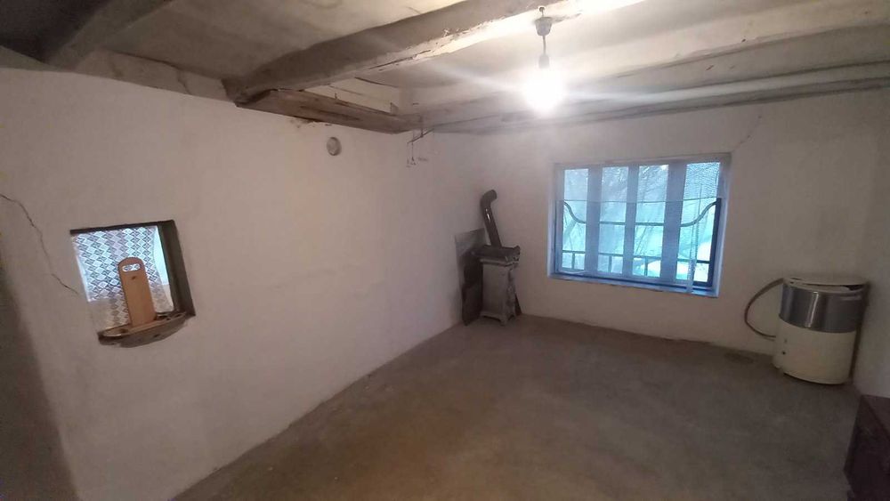 Продава се Къща в с. Топчии, Област Разград - 100 кв.м за 100 €/кв.м - Снимка #7