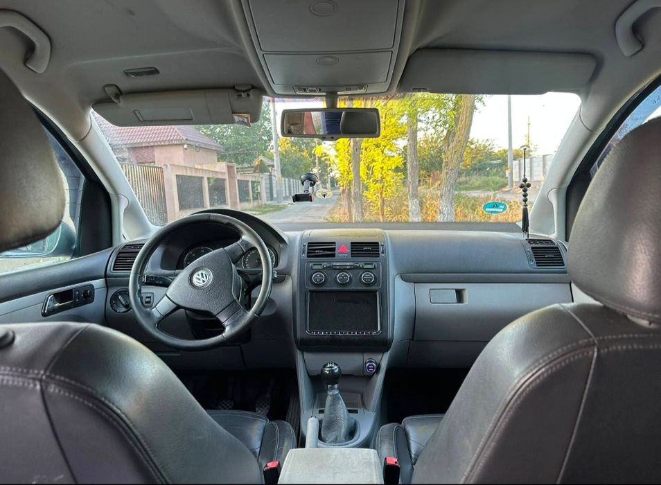 VOLKSWAGEN Touran 2005 — imagine 5