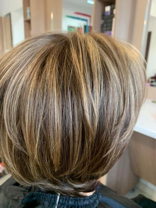 Tuns, vopsit și coafat