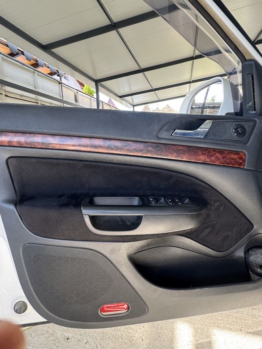 Retapitare plafon auto, fete de usi, stalpi - Timisoara
