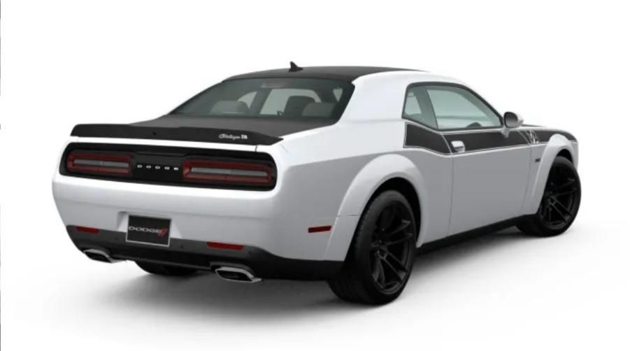 Vand Eleron Dodge Challenger si Far Mercedes E class model w213