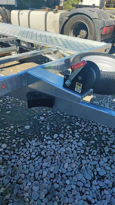 Platforma - Trailer Auto4,5m, 2700 kg aplecata spate