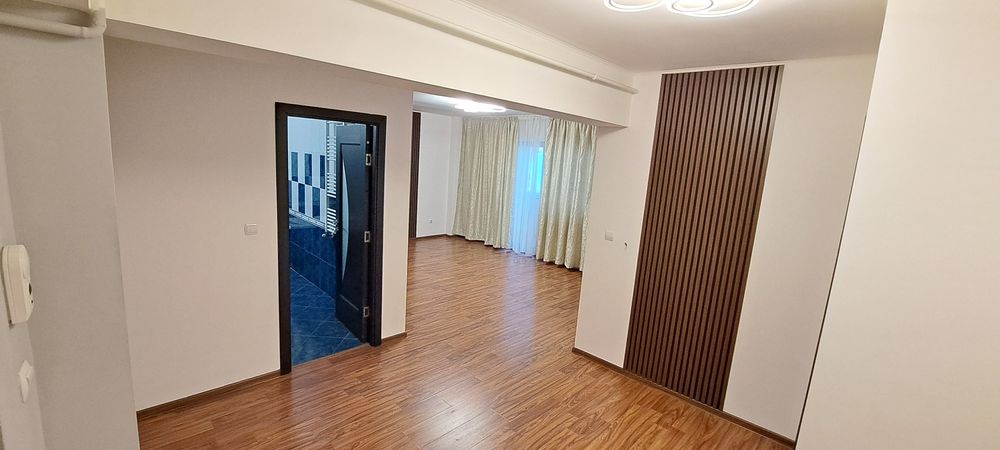 Apartament 2 camere, decomandat, etaj 4/5 Complex Rezidențial Poienița, lângă Liceul Unirea
