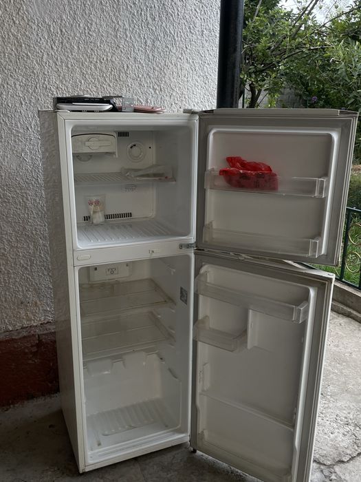 Холодильник LG 1