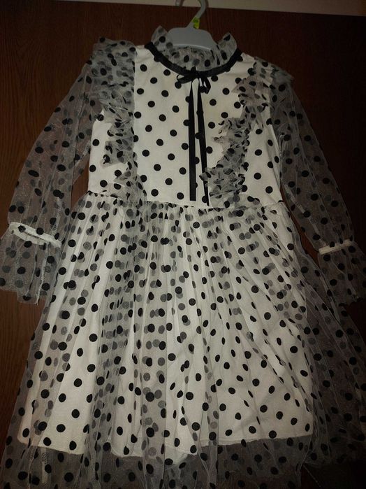 Rochita alba cu buline