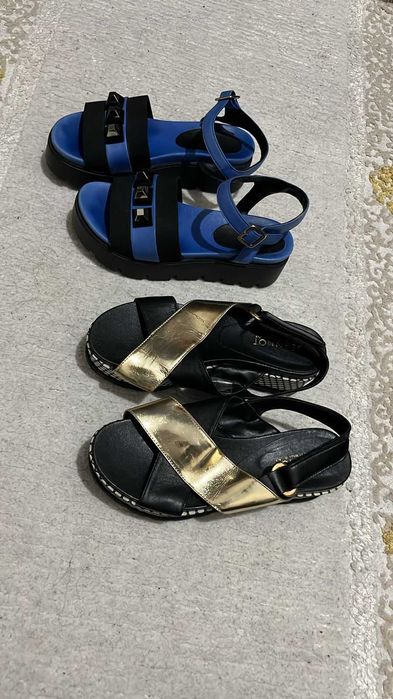 Женские сандалии