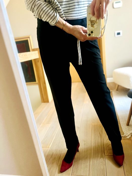 Черно сако, панталон, гащеризон и вълнено сако (женски)