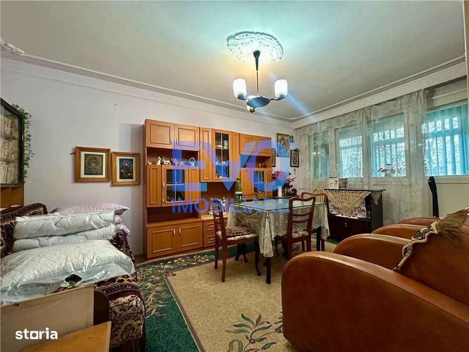 Apartament 2 Camere De Vanzare, Etajul 1, Podu Ros