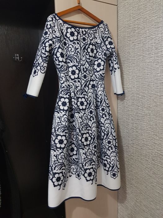 Продам платье! Шикарное)))