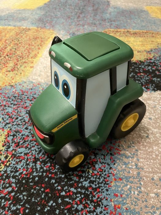 Tractoraș  John Deere pentru copii de peste 1 an
