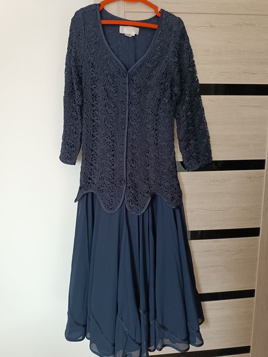 Платье нарядное из шелка