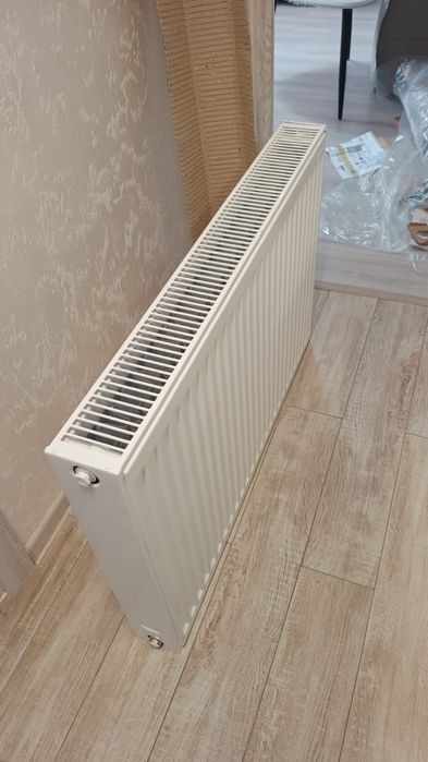 Vând calorifer Purmo