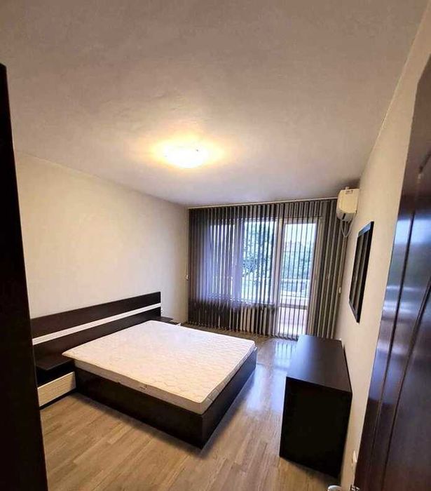 Дава се под наем Двустаен апартамент в Пловдив, Център - 70 кв.м за 500 € - Снимка #2