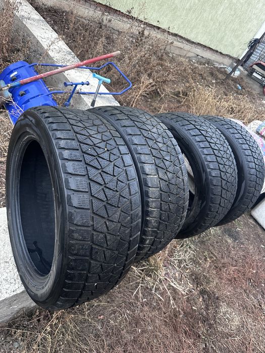 Продаю шины зимние