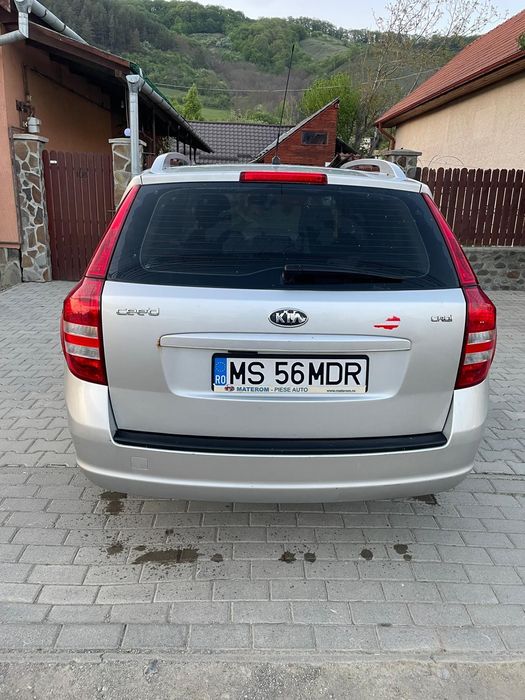 Vând Kia Ceed 1.6CRDI 90cai