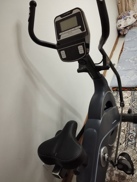 Велотренажёр спортивный