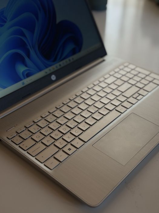 Лаптоп HP | Intel i7 | 16GB RAM | 512GB SSD | Full HD | Windows 11