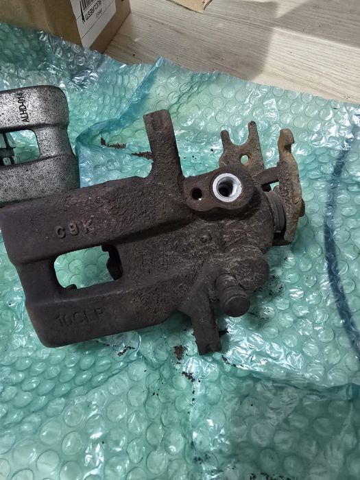 Etriere spate Honda Accord CU1 2010