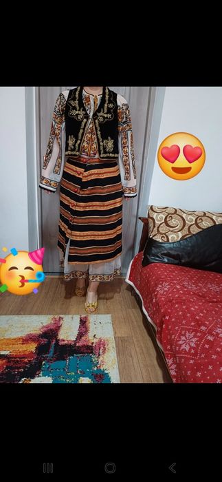 Costum popular vintage