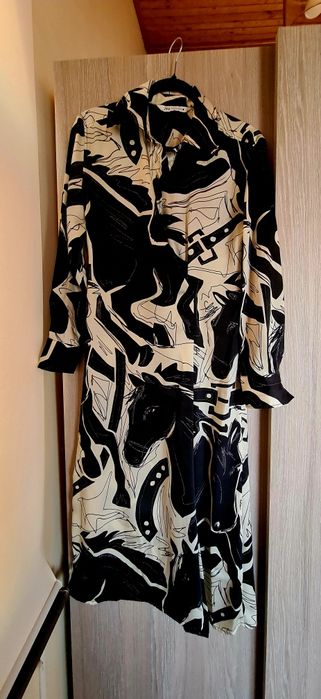 Rochie cu imprimeu Zara