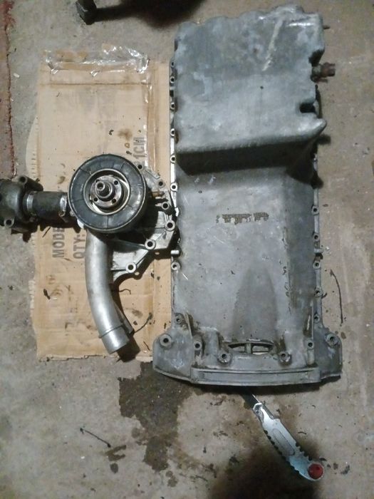 Поддон помпа рычагистабилизатора