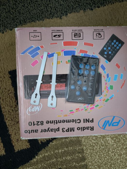 Casetofon  Radio MP3 player auto PNI Clementine 8210
