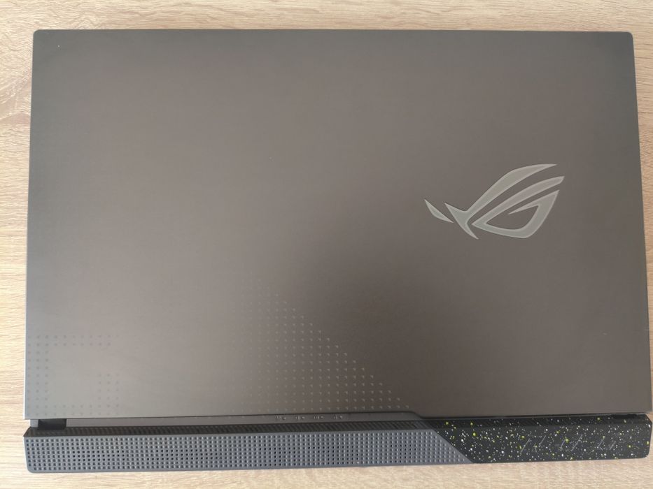 Asus ROG Strix G17 G713R 17.3"
