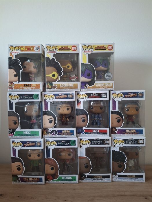 Vand lot cu 11 figurine Funko Pop