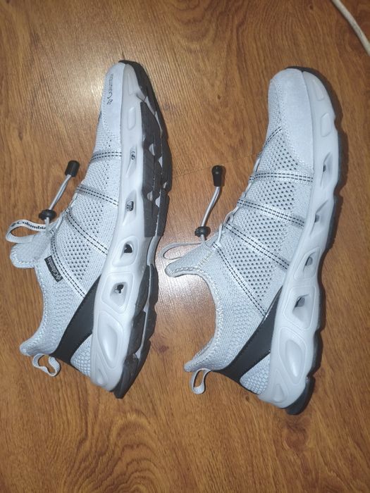 Продам кроссовки Columbia  45 р-р