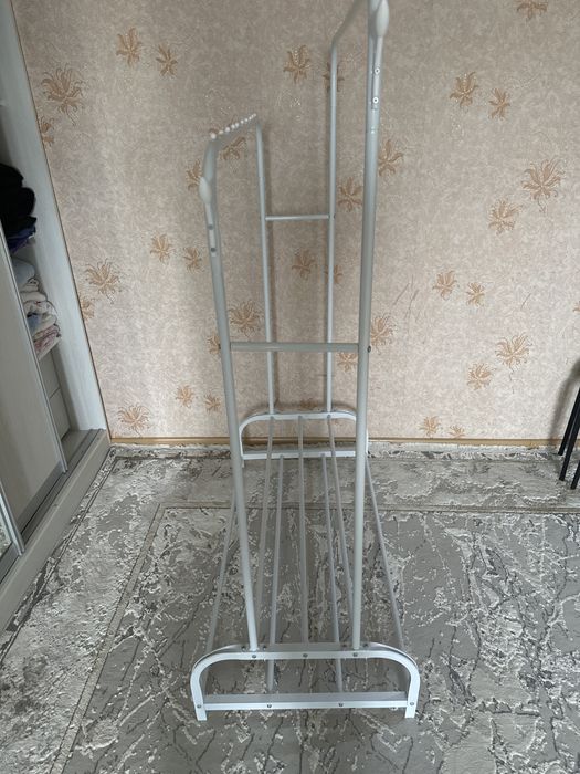 Вешалка напольная