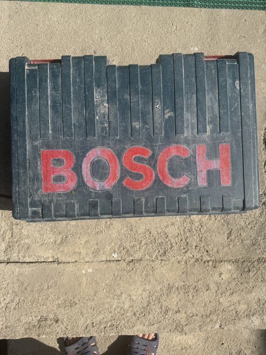Продам перфоратор BOSCH Maxi