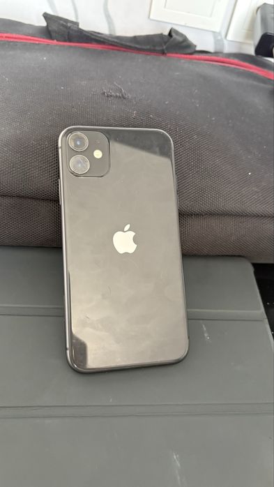 Срочно продам iPhone 11
