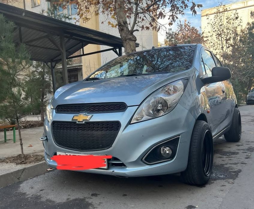 Продаю машину  СПАРК