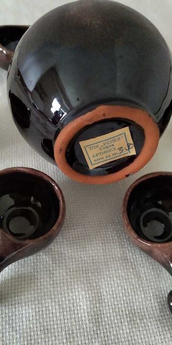 Сервиз за  ракия- Троянска керамика.