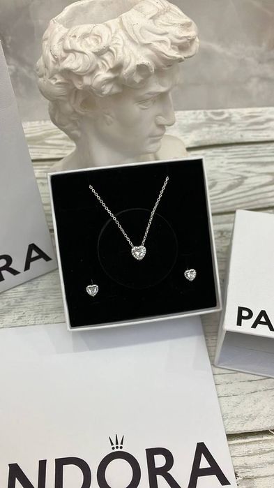 Подарки на 8 марта Пандора колье