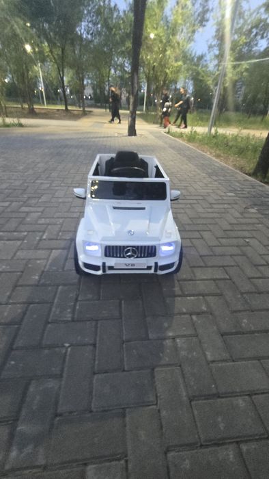 Продаю машинка от 1до 6 годика