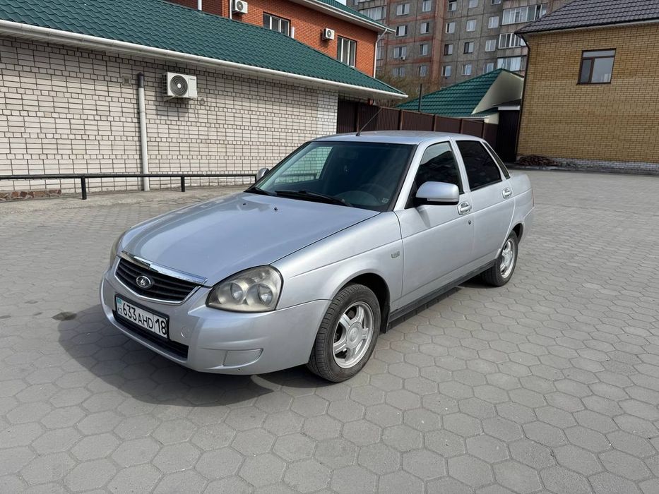 Продам Приору 2012год